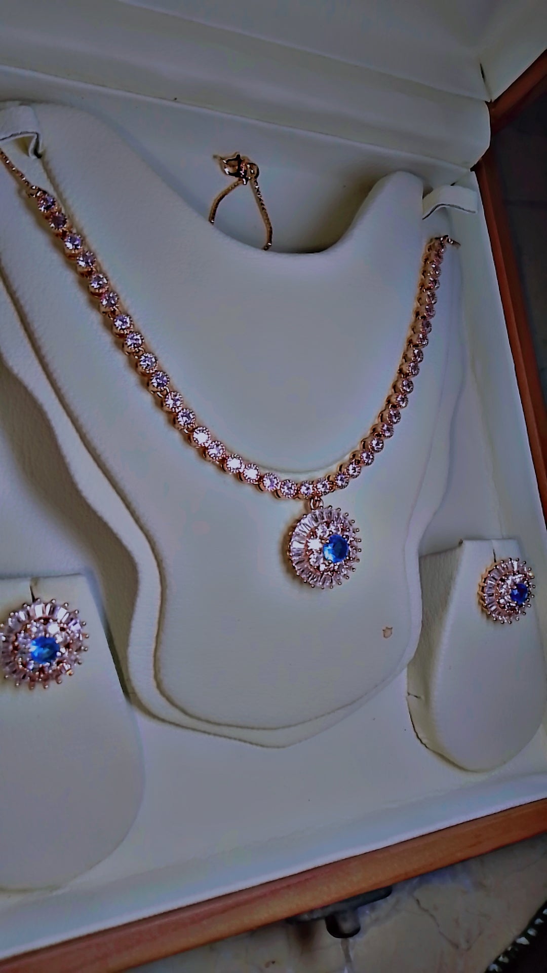 ๐ Elegant Jewelry Set (Necklace+ Earrings) ๐๐