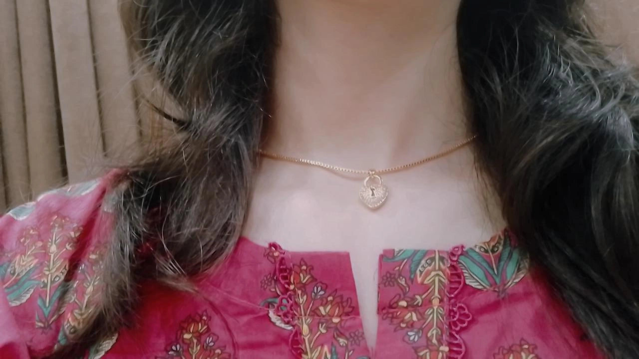 💖 Dainty Heart Lock Necklace