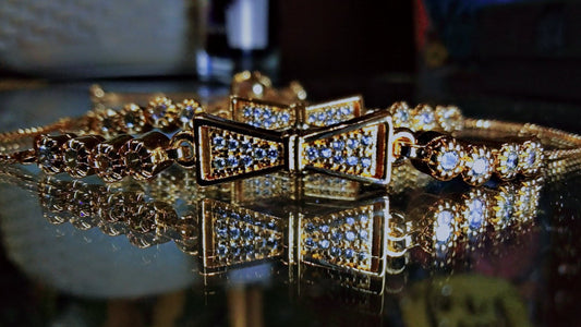 ✨ Premium Stainless Steel Gold Bow Bracelet