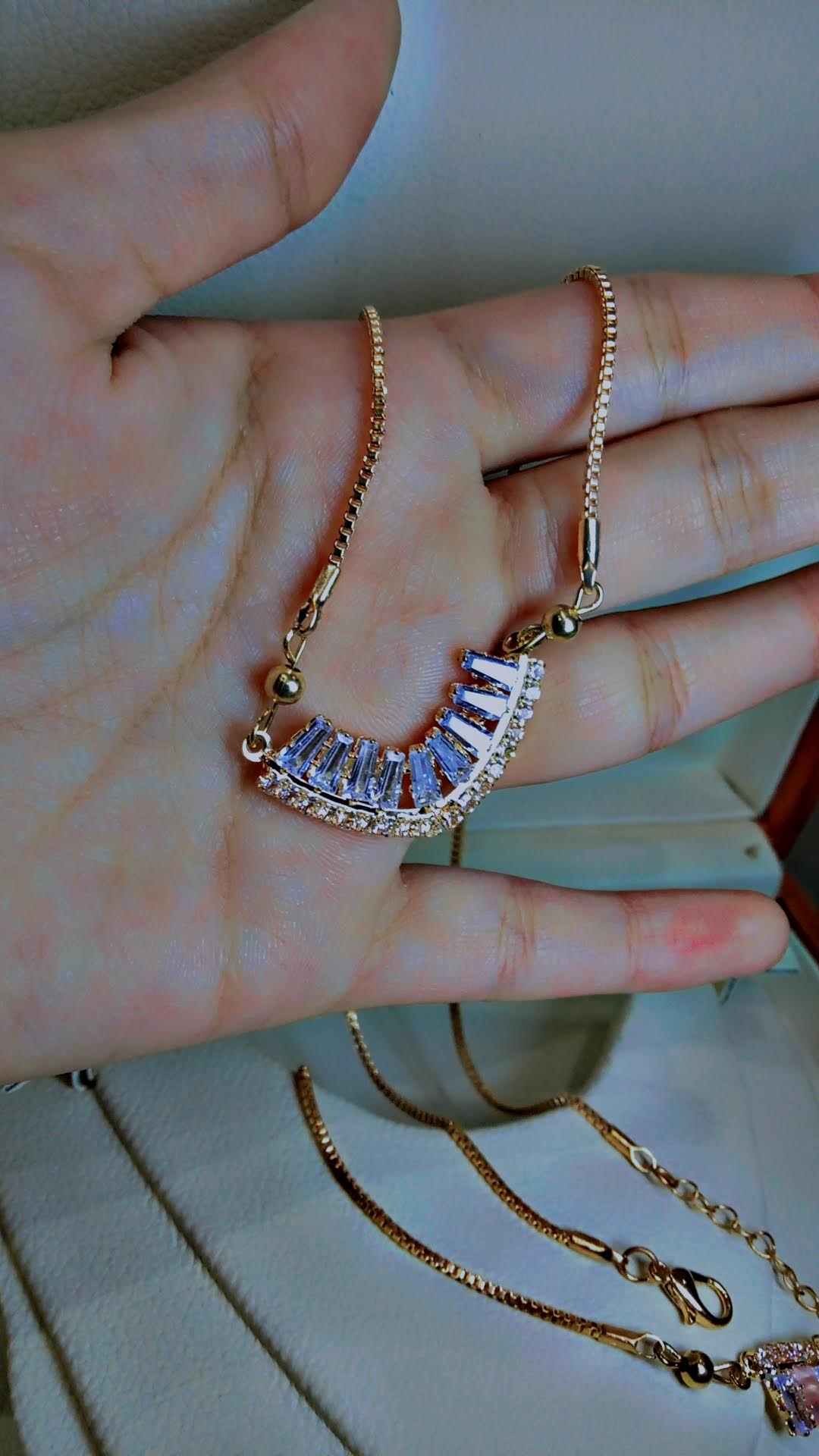 ✨ Luxe Crystal Trendy Necklace 💎