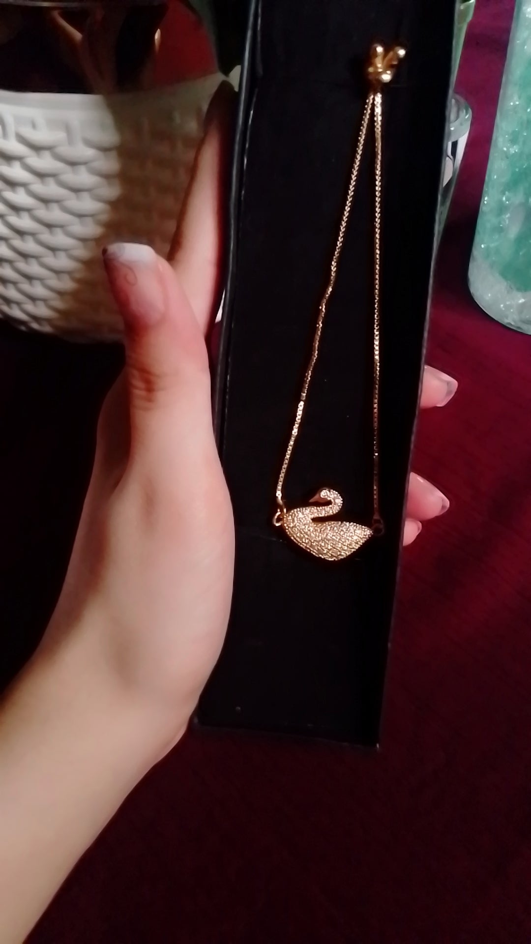 Gold Swan Elegance Bracelet ✨🦢