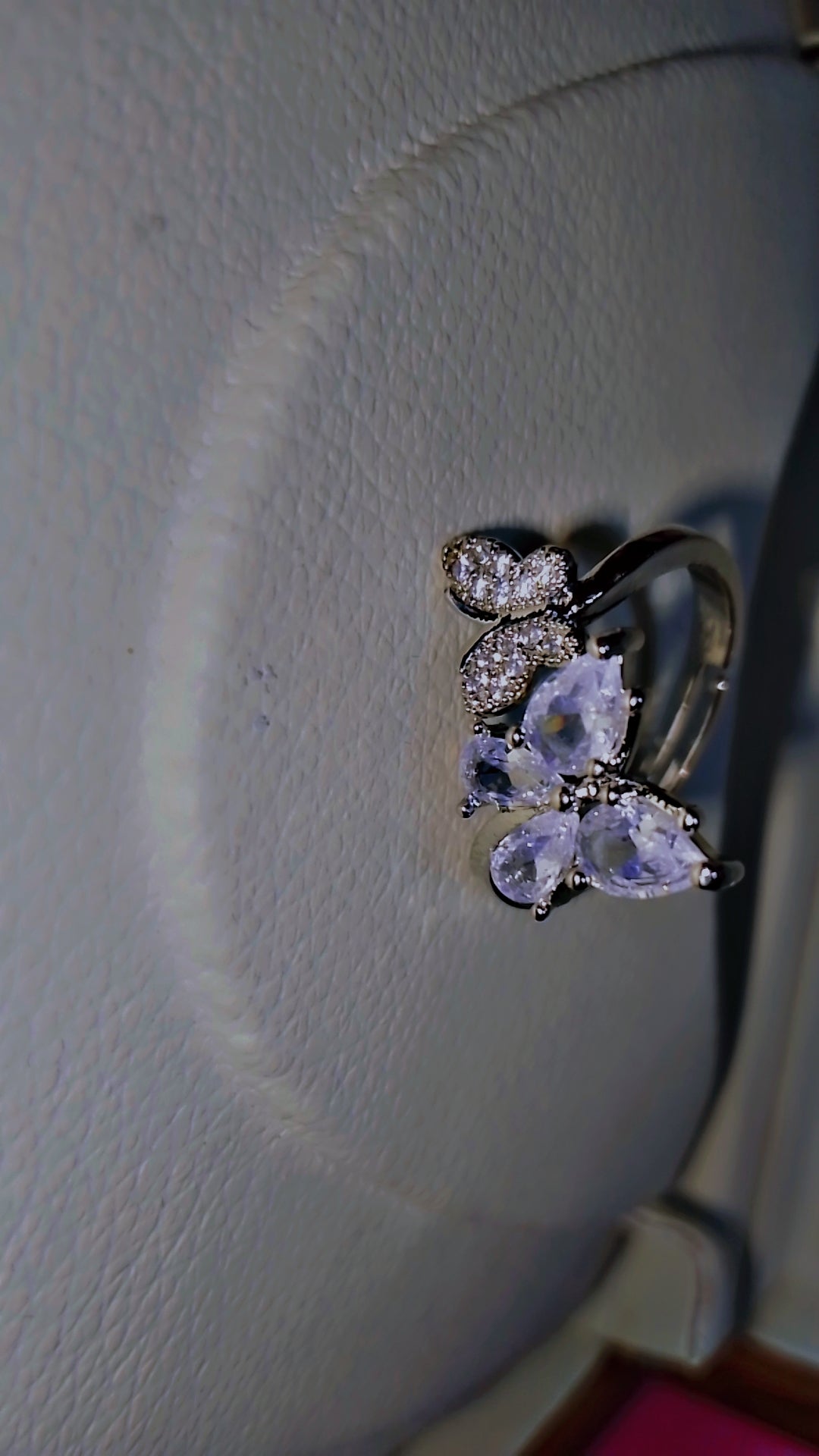 💎 Elegant Butterfly Adjustable Ring 💍 (Base Options: Gold / Silver)