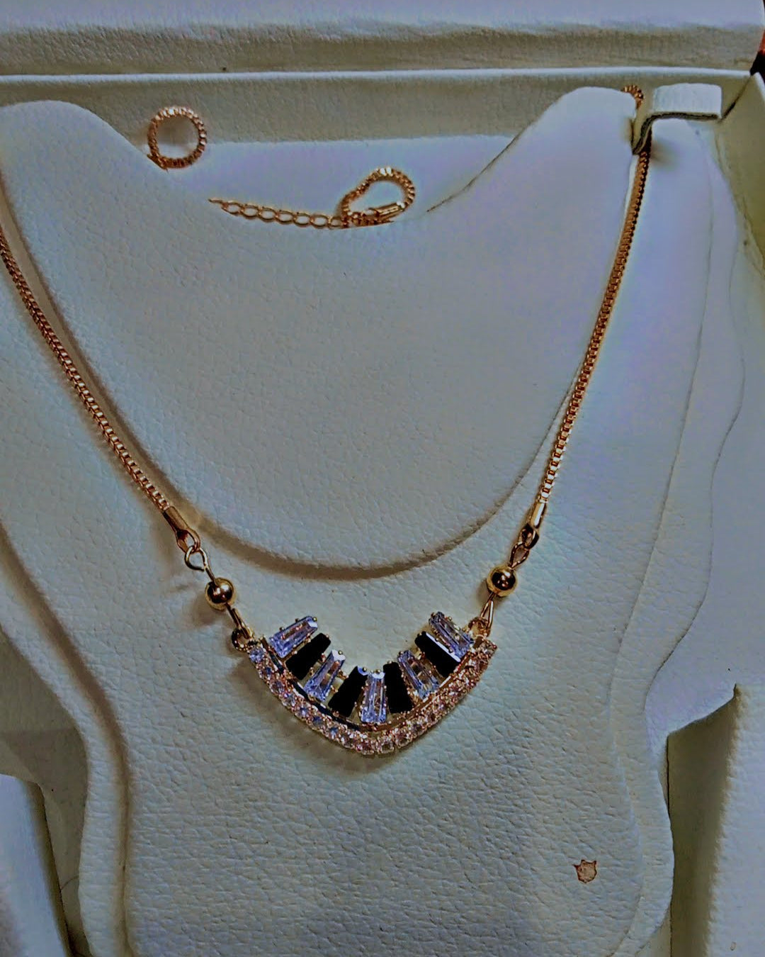 ✨ Luxe Crystal Trendy Necklace 💎