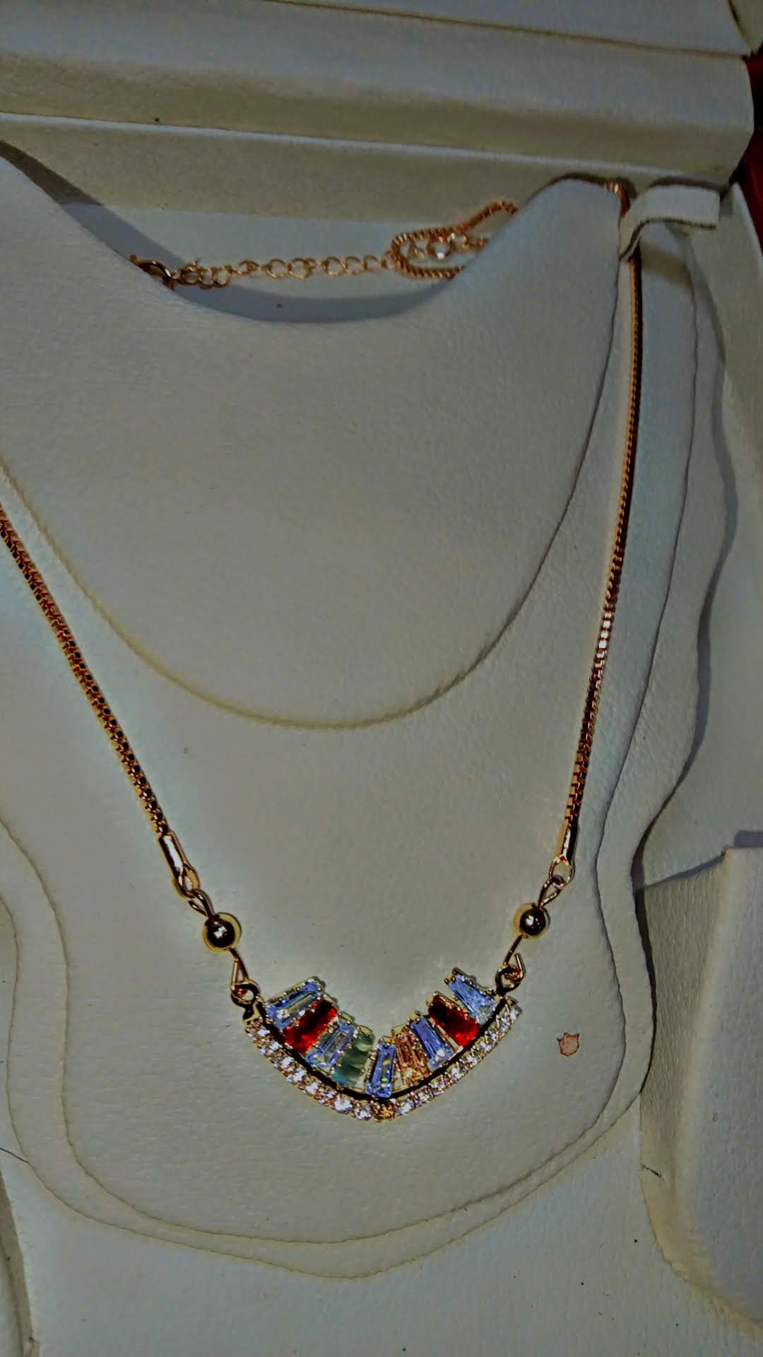 ✨ Luxe Crystal Trendy Necklace 💎
