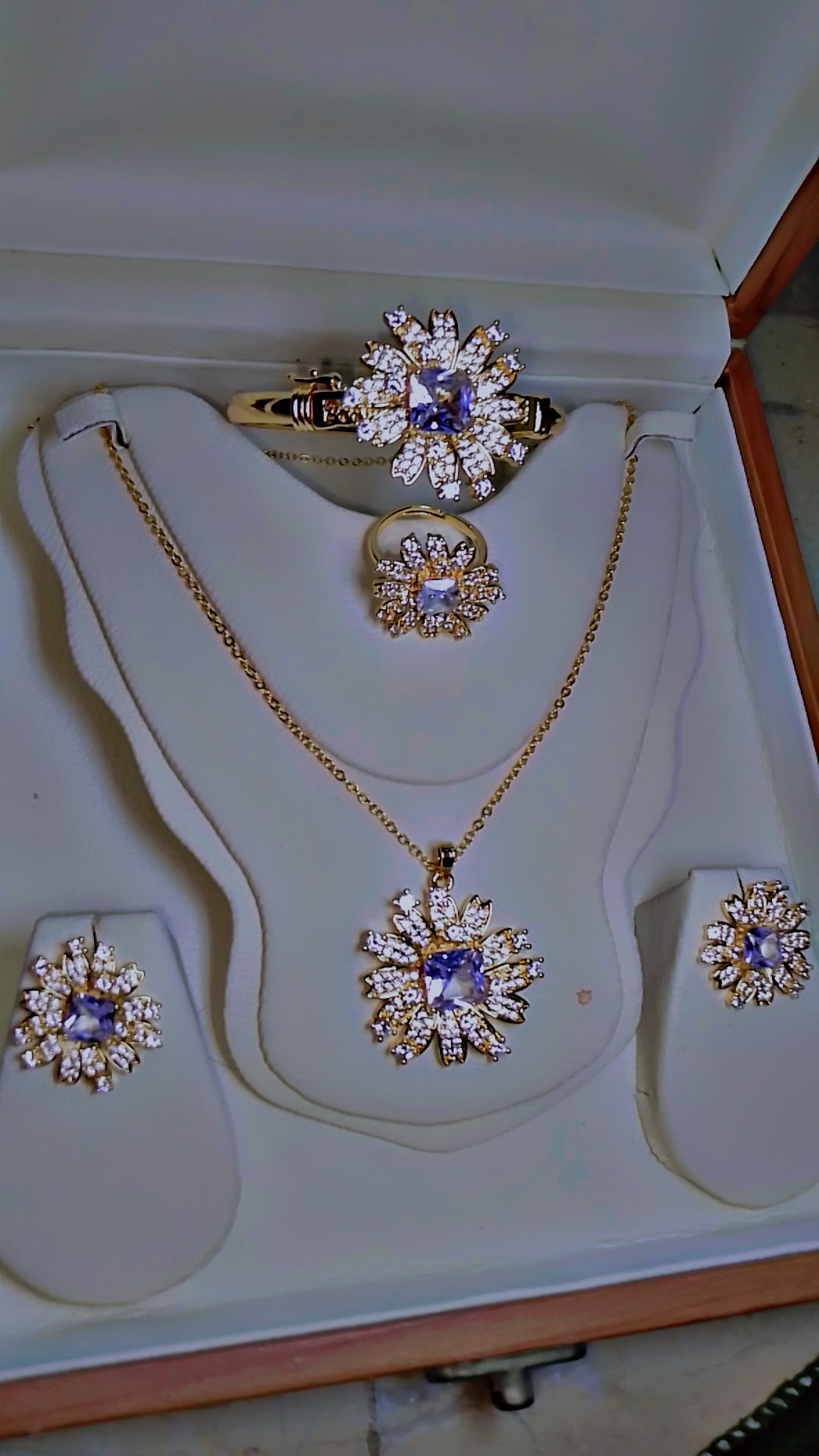 🌸 Sunflower Radiance Jewelry Set – 4 Pieces 💎✨